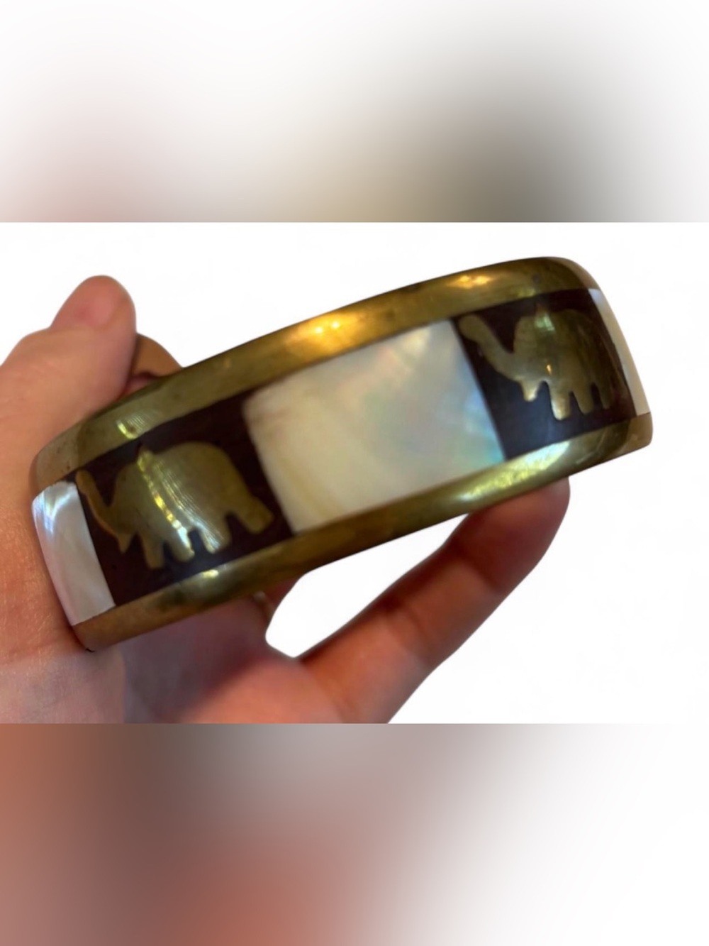 Vintage 70s Brass Elephant Bangle Bracelet Mother of Pearl MOP Shell Inlay Lucky